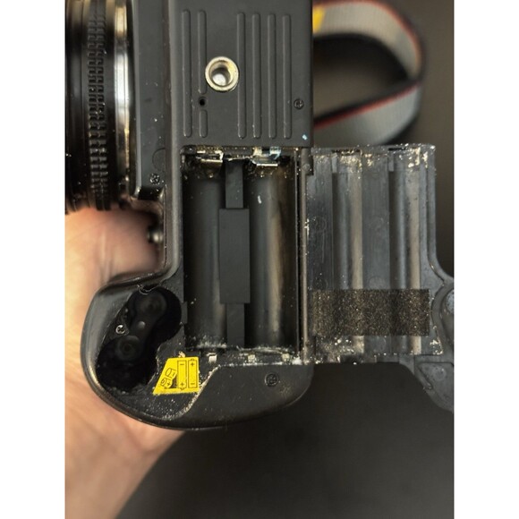 Nikon N5005 35mm SLR Film Camera AF Nikkor 35-70mm Lens Hoya Filter As-Is - Picture 4 of 8